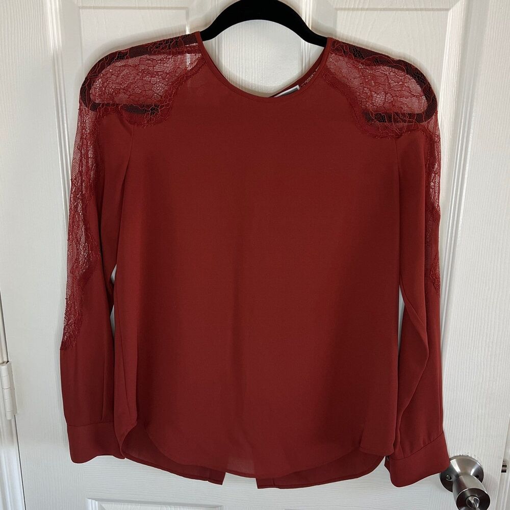 Chelsea28 | Long sleeve blouse